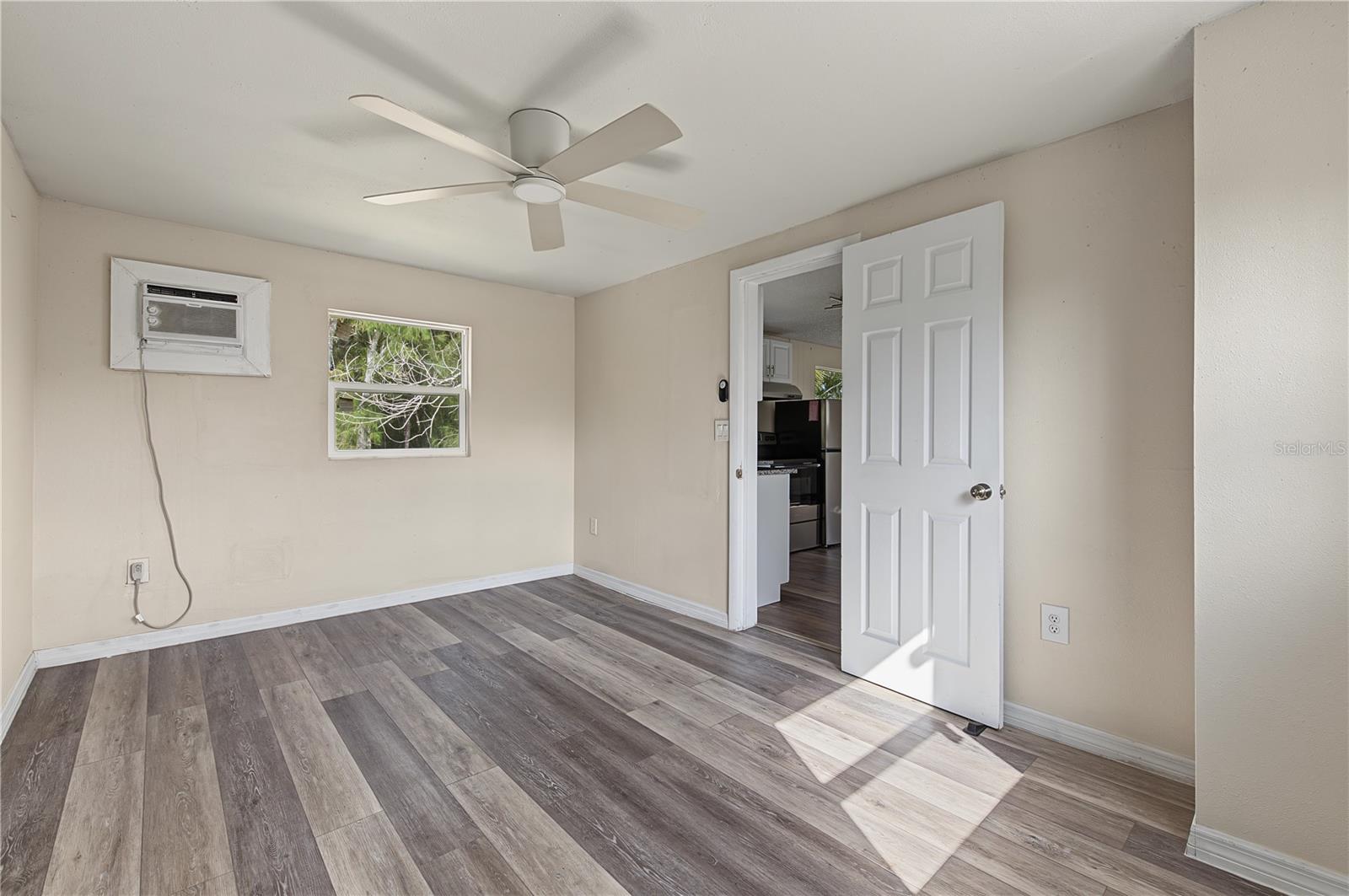 5117 MALLETT DR — photo 40