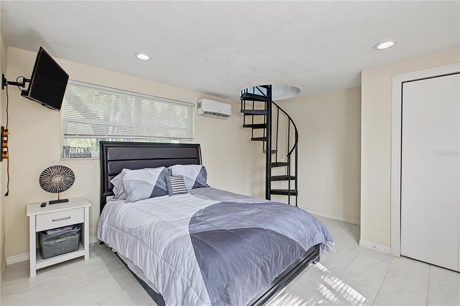5117 MALLETT DR — photo 28