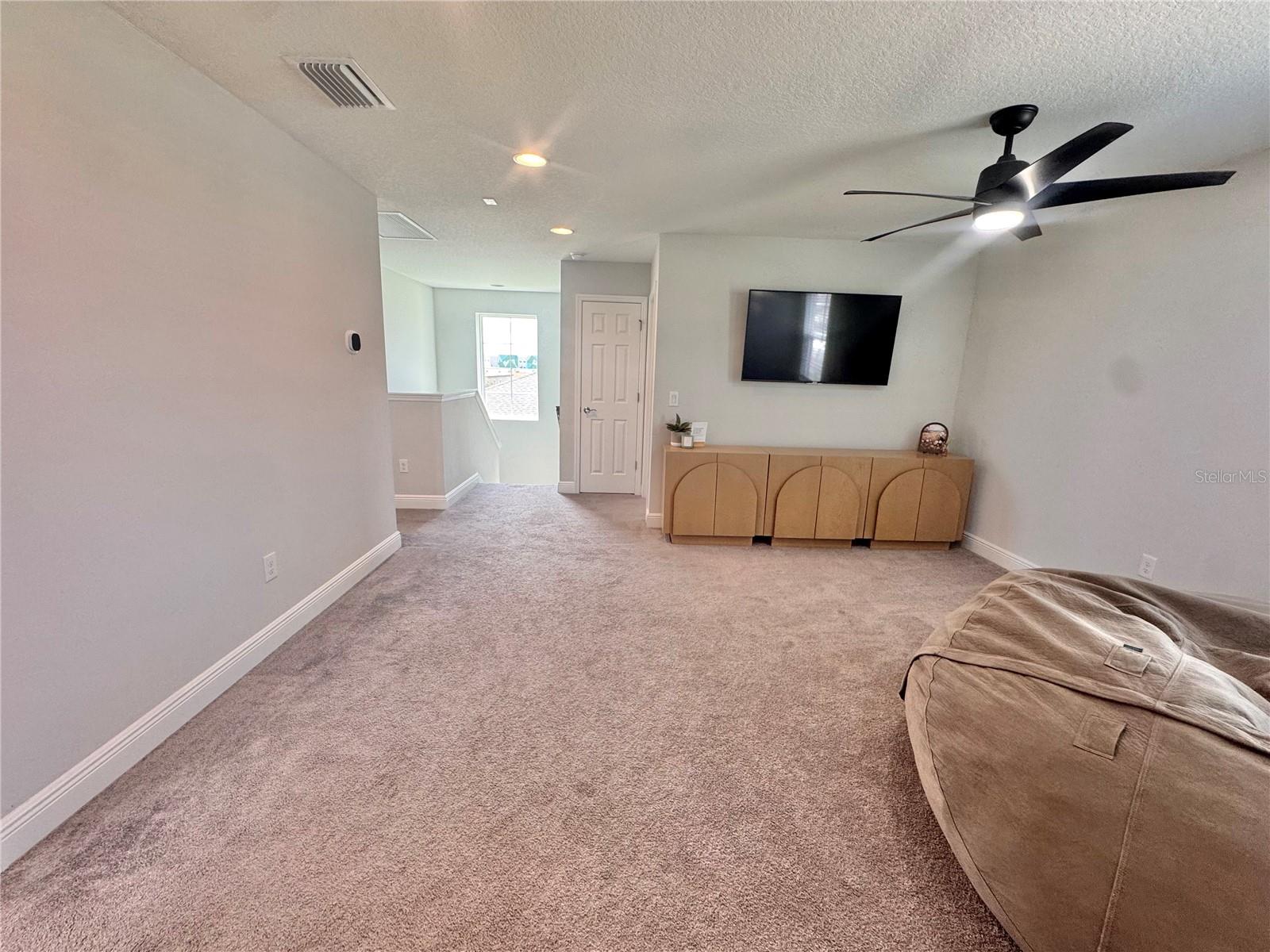 7424 RHUBARB DR — photo 24