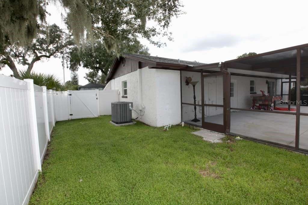 815 BISHOP PL — photo 17