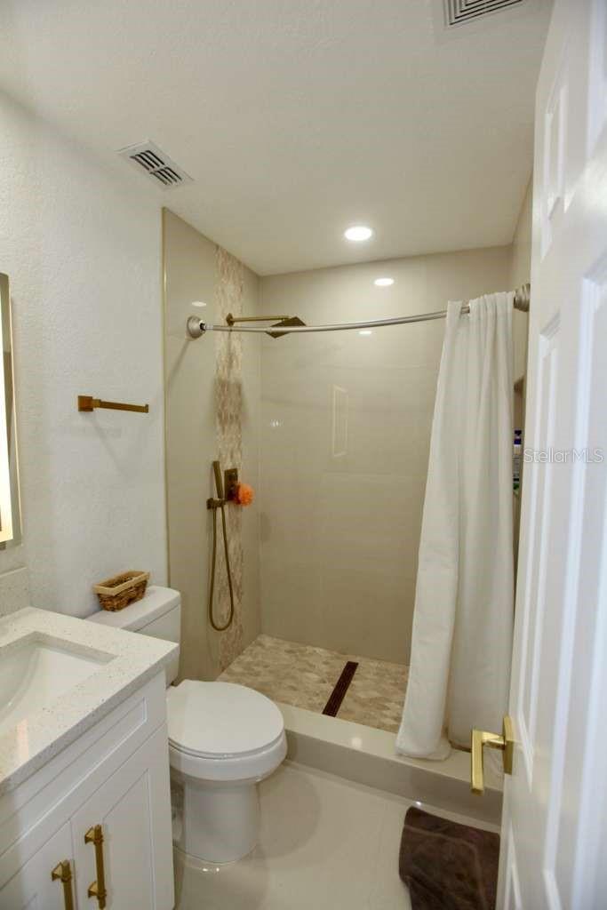 815 BISHOP PL — photo 8