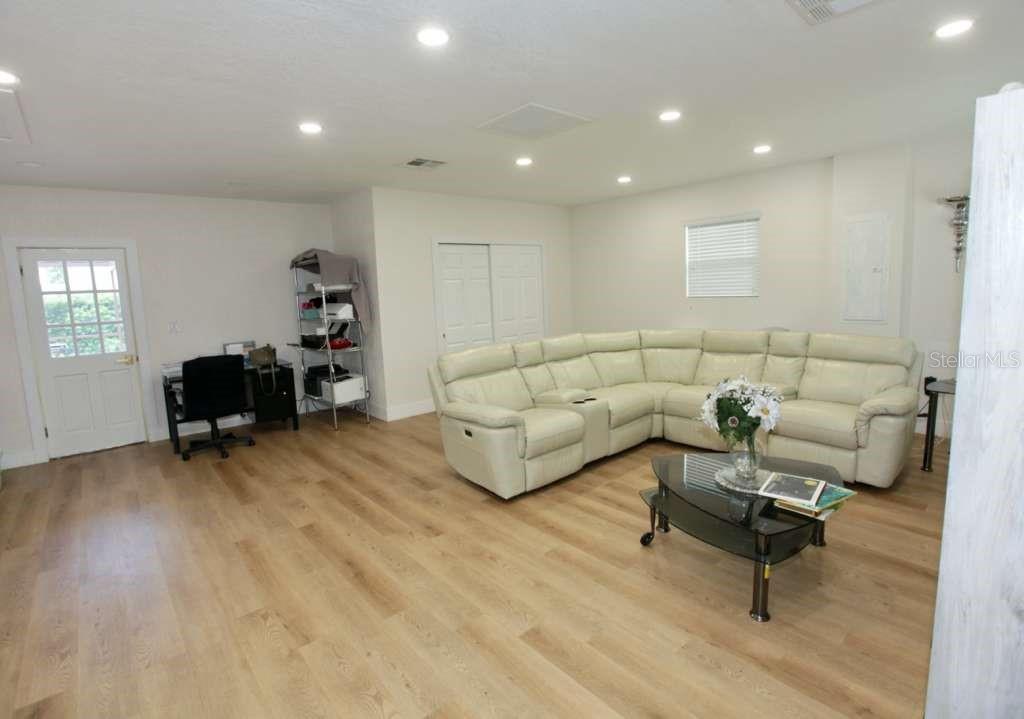 815 BISHOP PL — photo 3