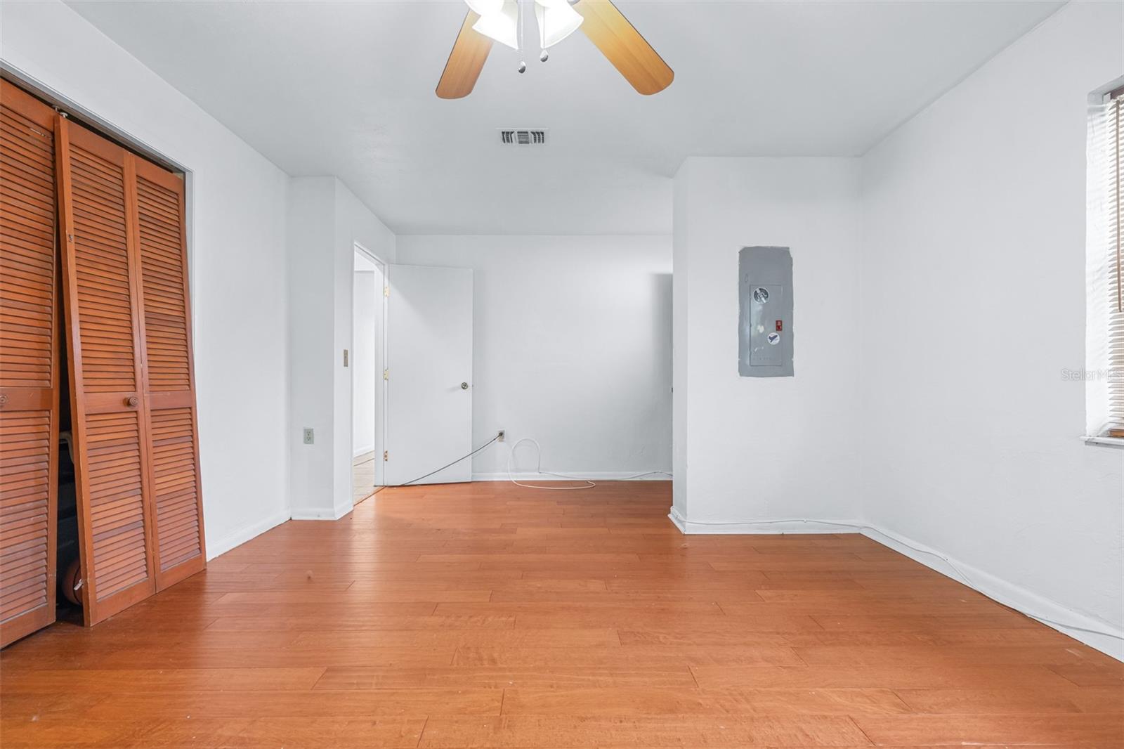 23414 CHERBOURG LOOP — photo 32