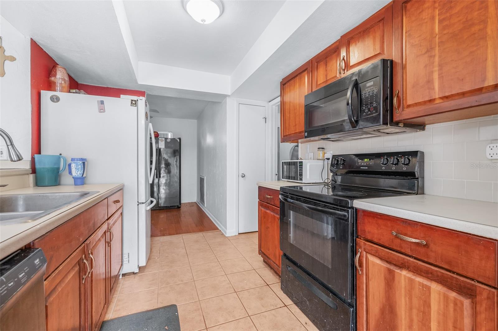 23414 CHERBOURG LOOP — photo 14