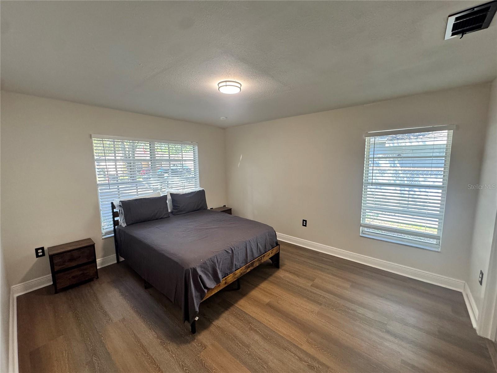 2508 E CURTIS ST — photo 18