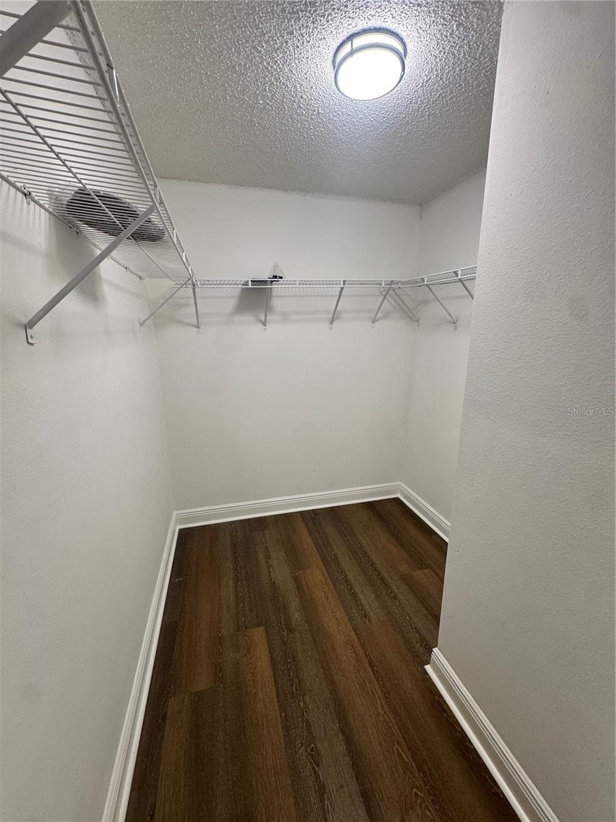 2508 E CURTIS ST — photo 16