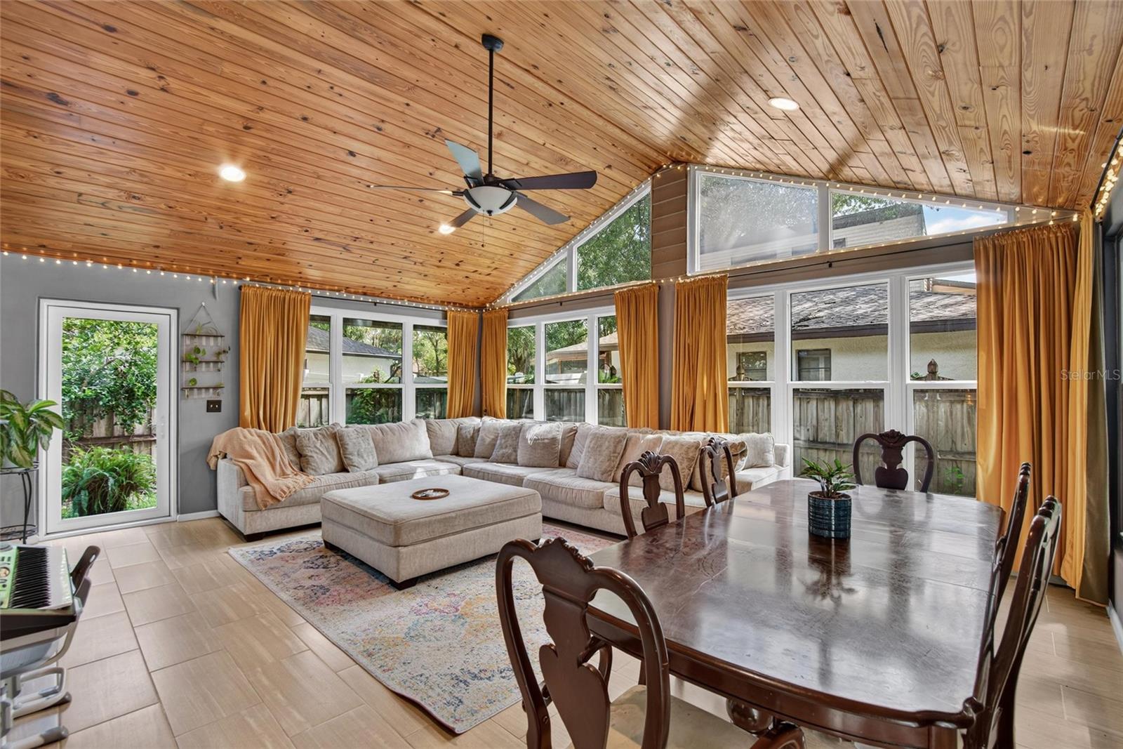 3721 VILLAGE ESTATES PL — photo 2