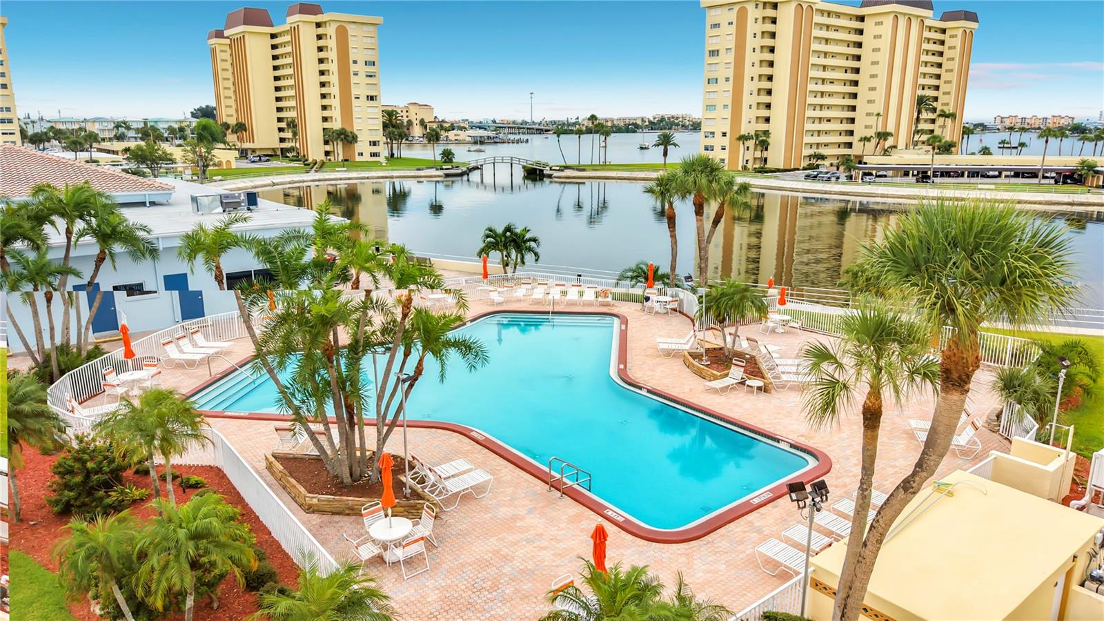 4550 COVE CIR #502 — photo 48