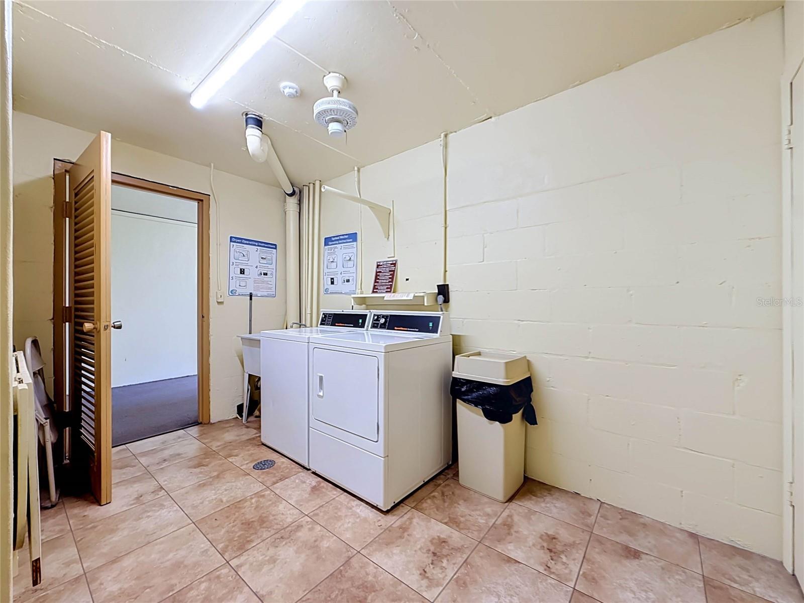 4550 COVE CIR #502 — photo 40