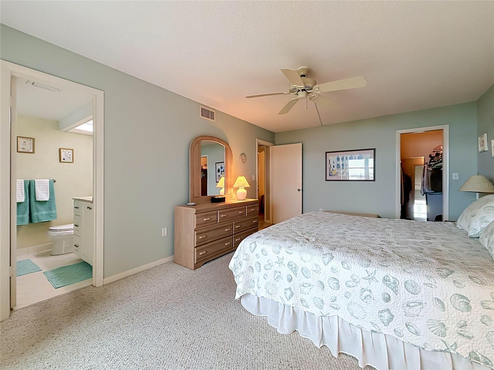 4550 COVE CIR #502 — photo 31