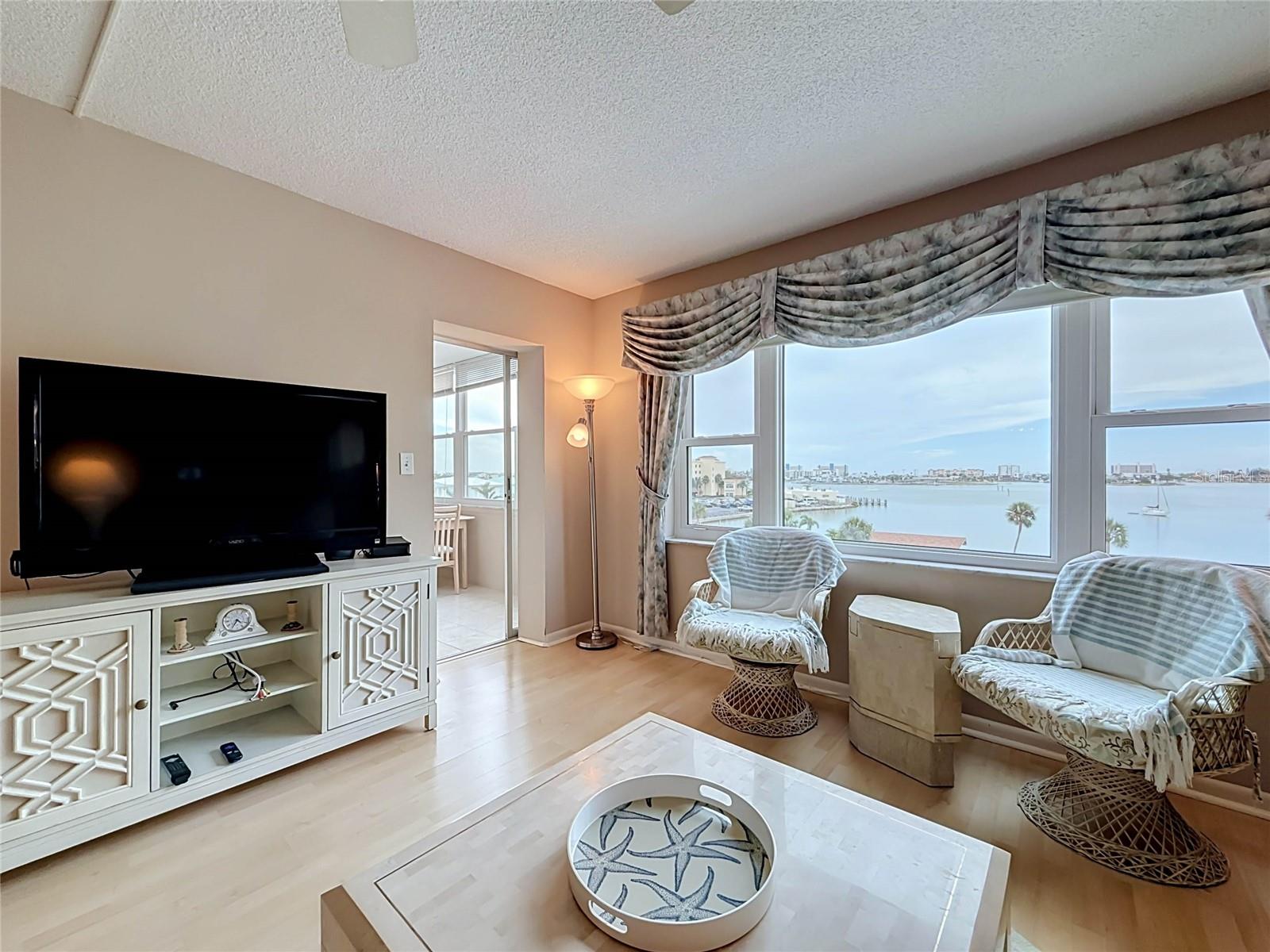 4550 COVE CIR #502 — photo 22