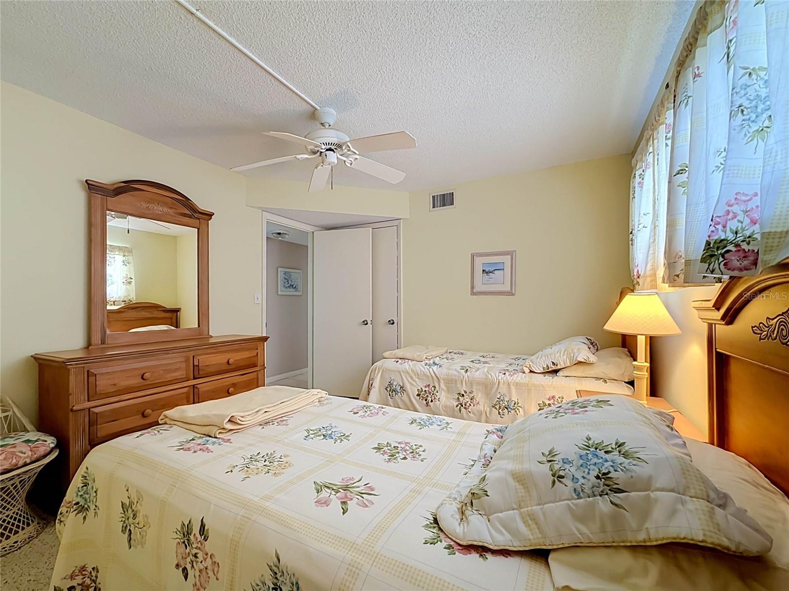 4550 COVE CIR #502 — photo 36