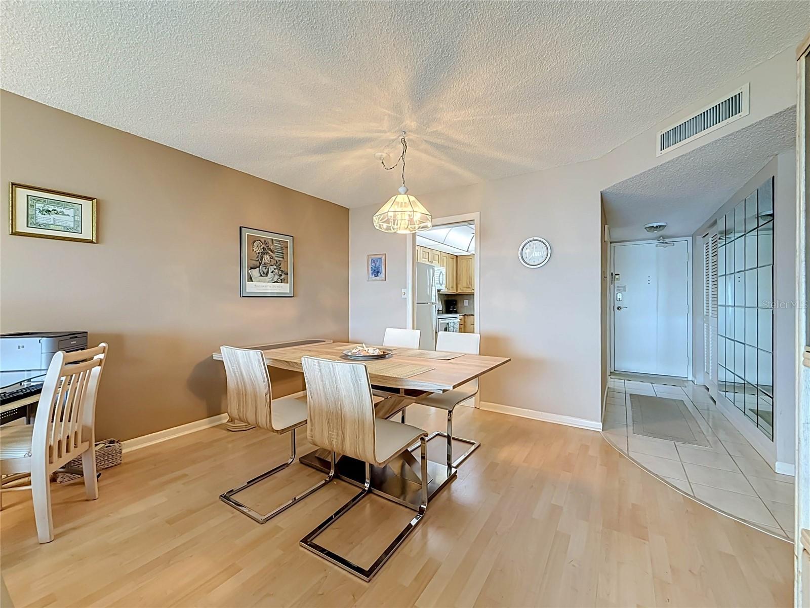 4550 COVE CIR #502 — photo 10