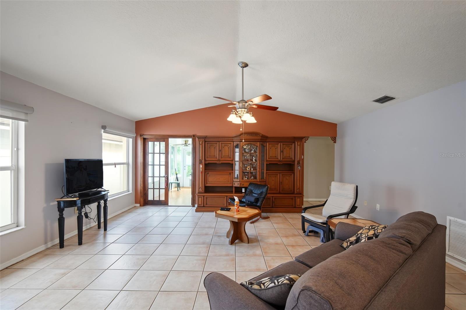 10251 ALLENWOOD DR — photo 6