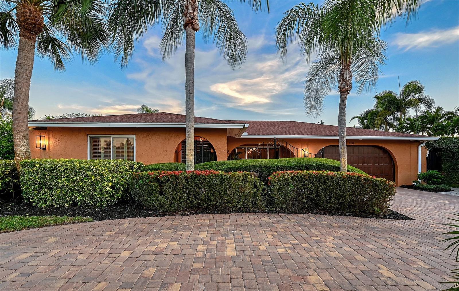 7137 WESTMORELAND DR — photo 8