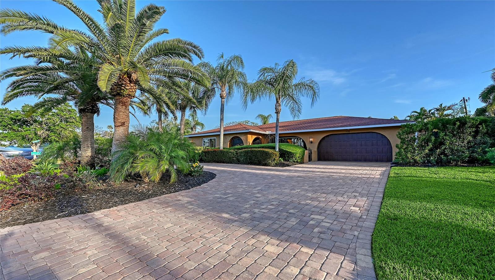 7137 WESTMORELAND DR — photo 9