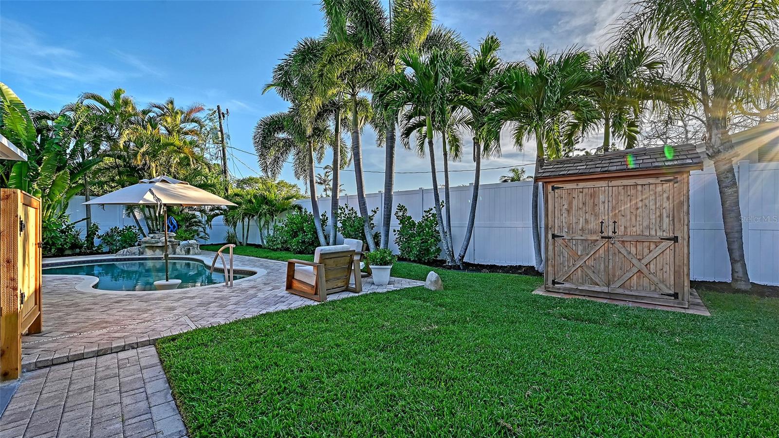 7137 WESTMORELAND DR — photo 54