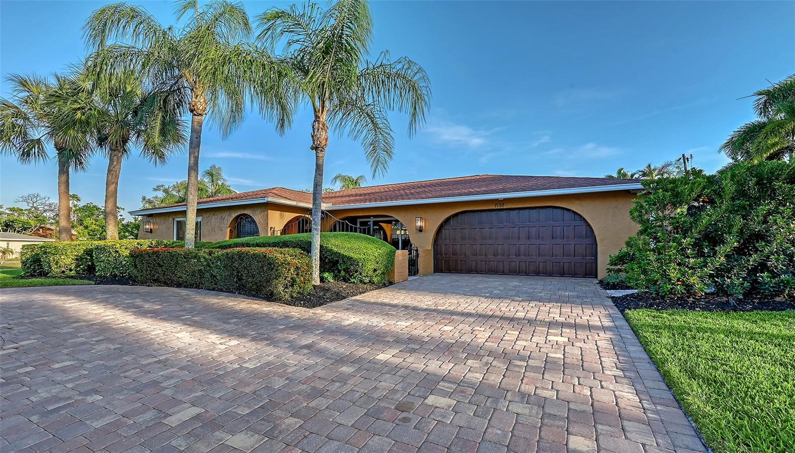 7137 WESTMORELAND DR — photo 12