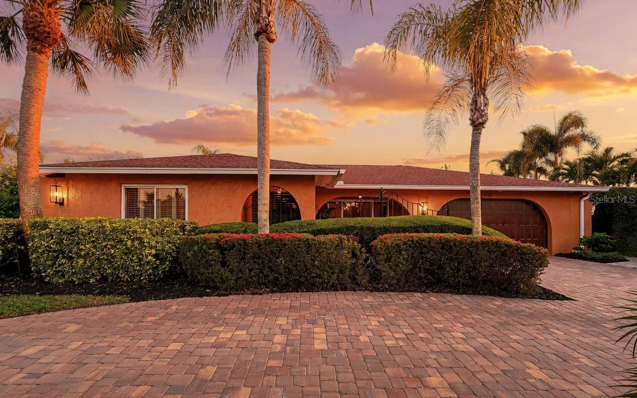 7137 WESTMORELAND DR — photo 63