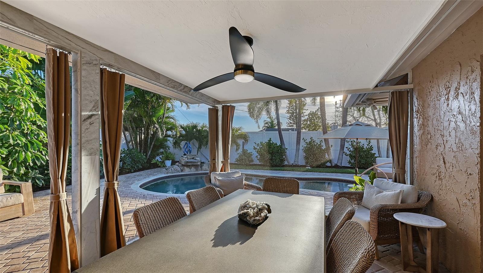 7137 WESTMORELAND DR — photo 48