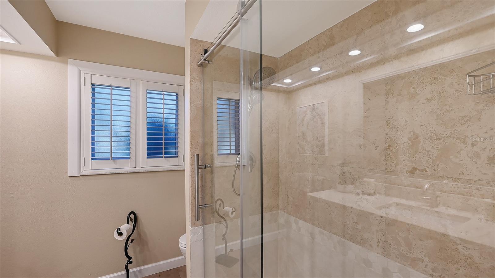 7137 WESTMORELAND DR — photo 45