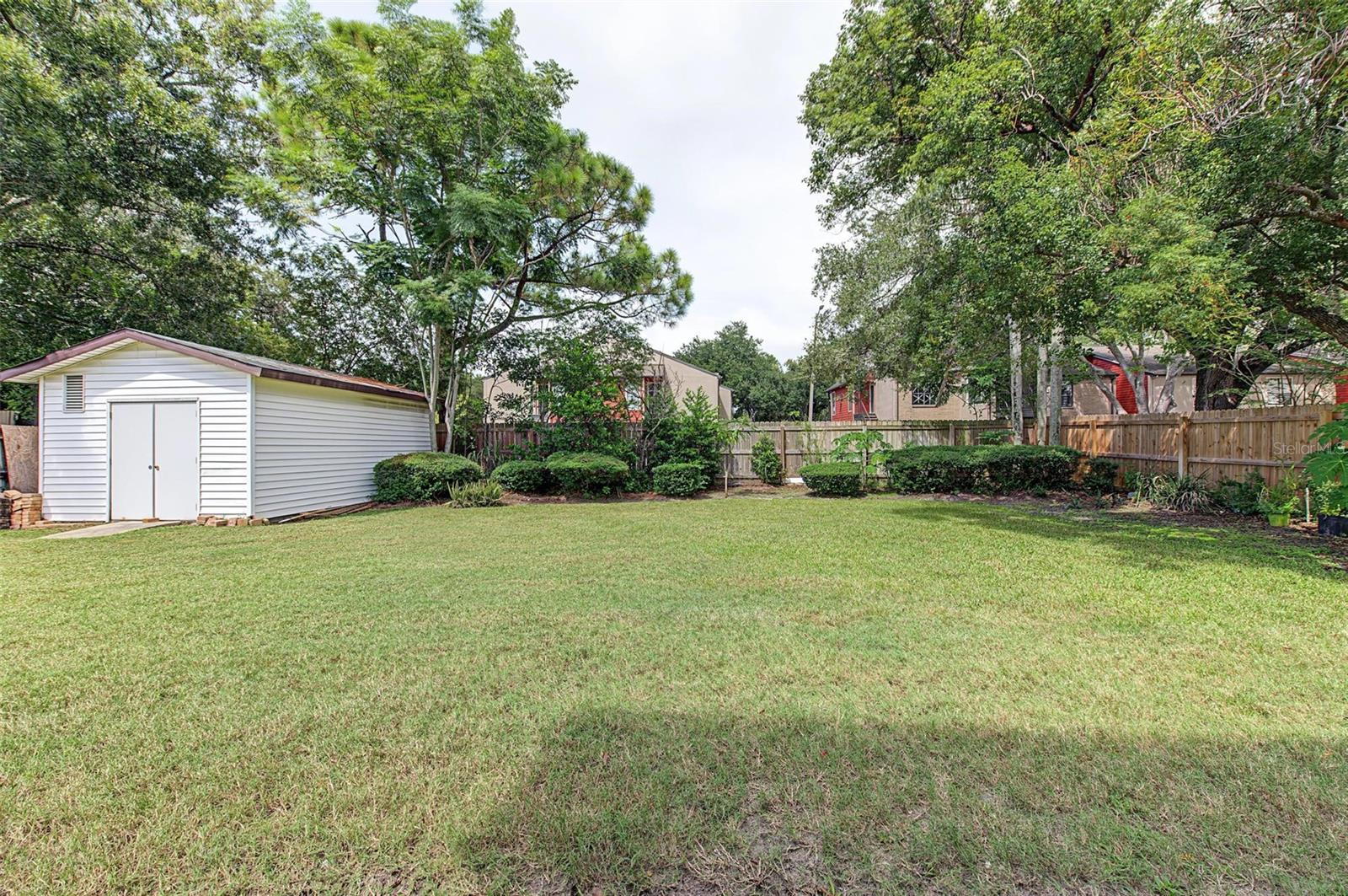 8239 VASSAR CIR — photo 30