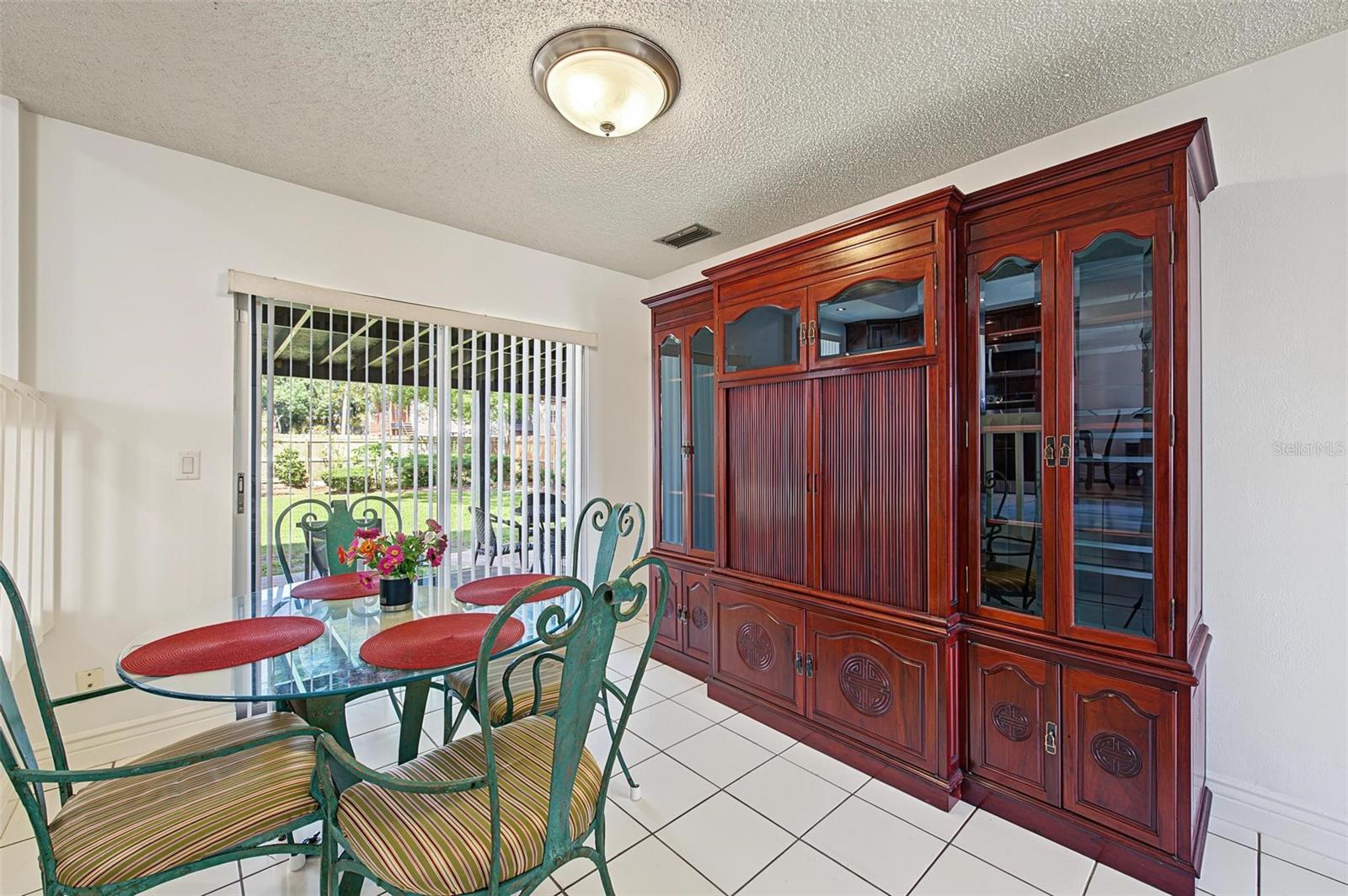 8239 VASSAR CIR — photo 9