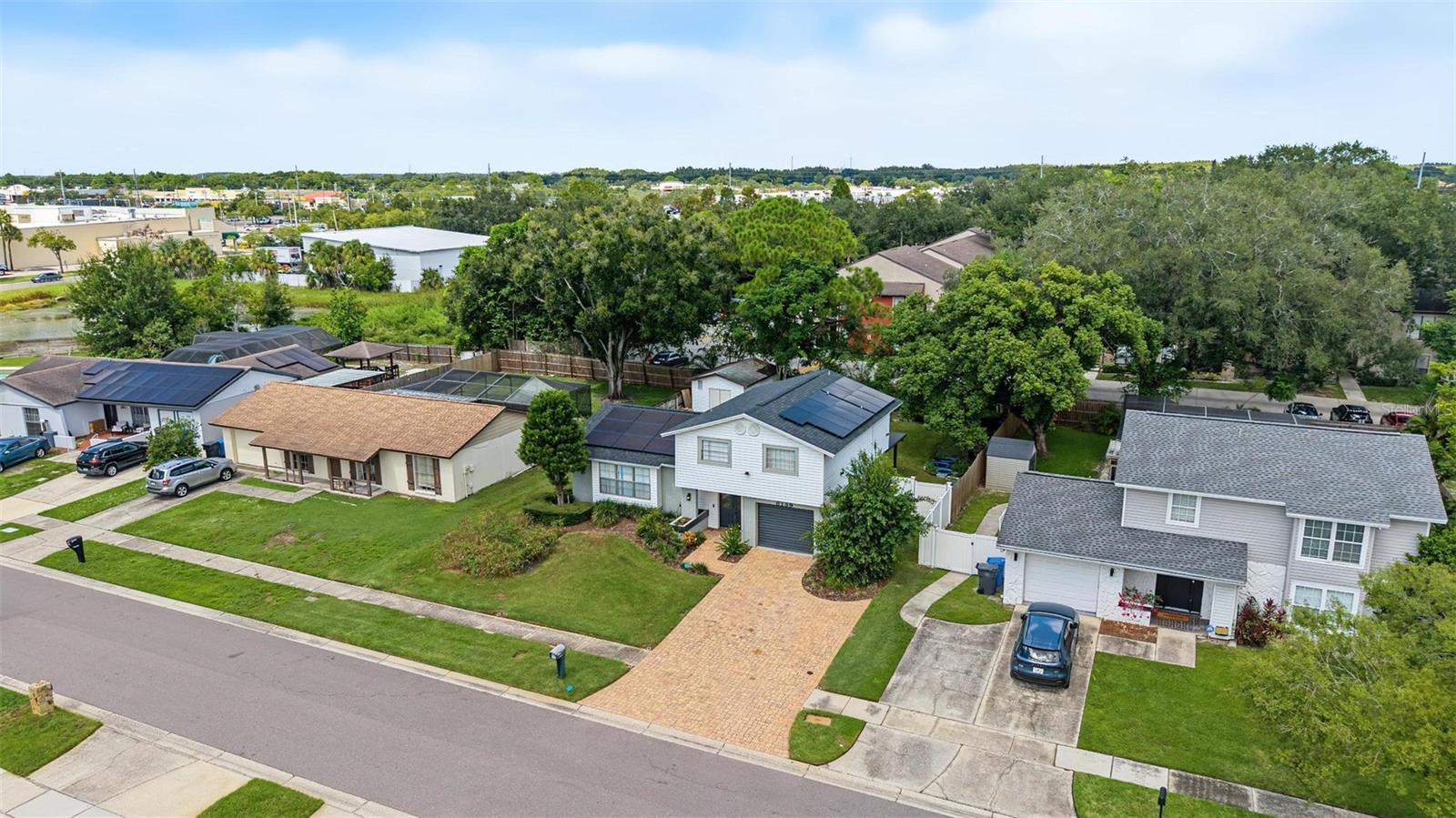 8239 VASSAR CIR — photo 4