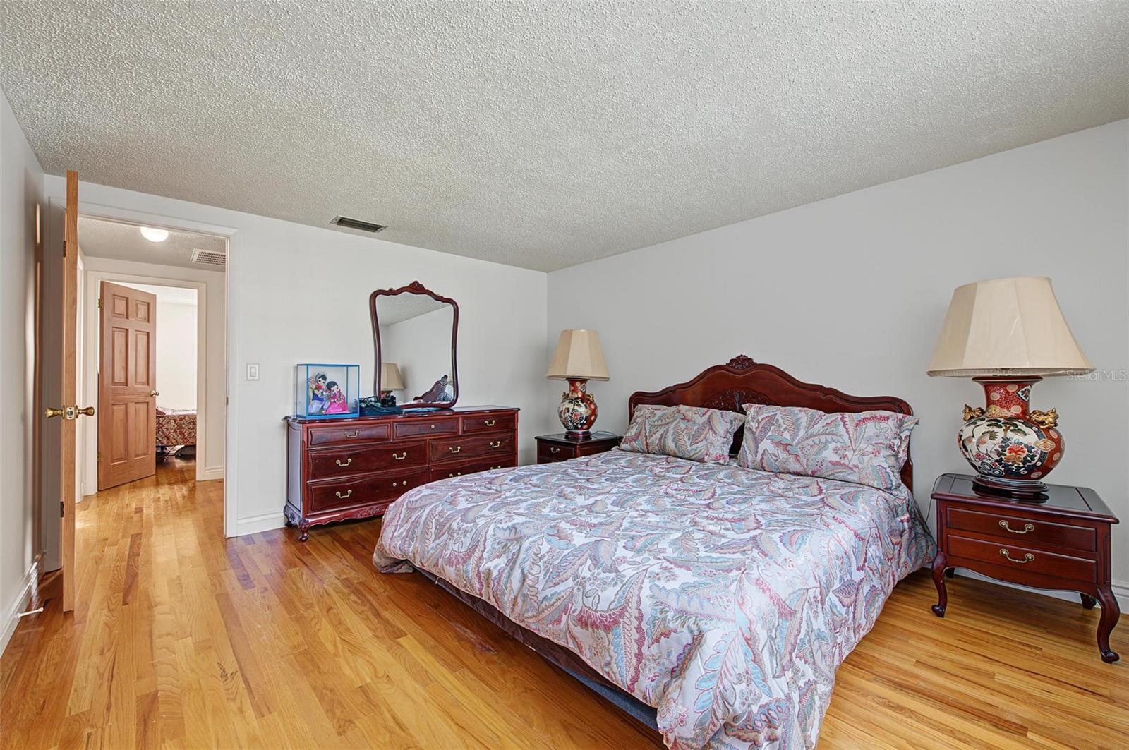 8239 VASSAR CIR — photo 19