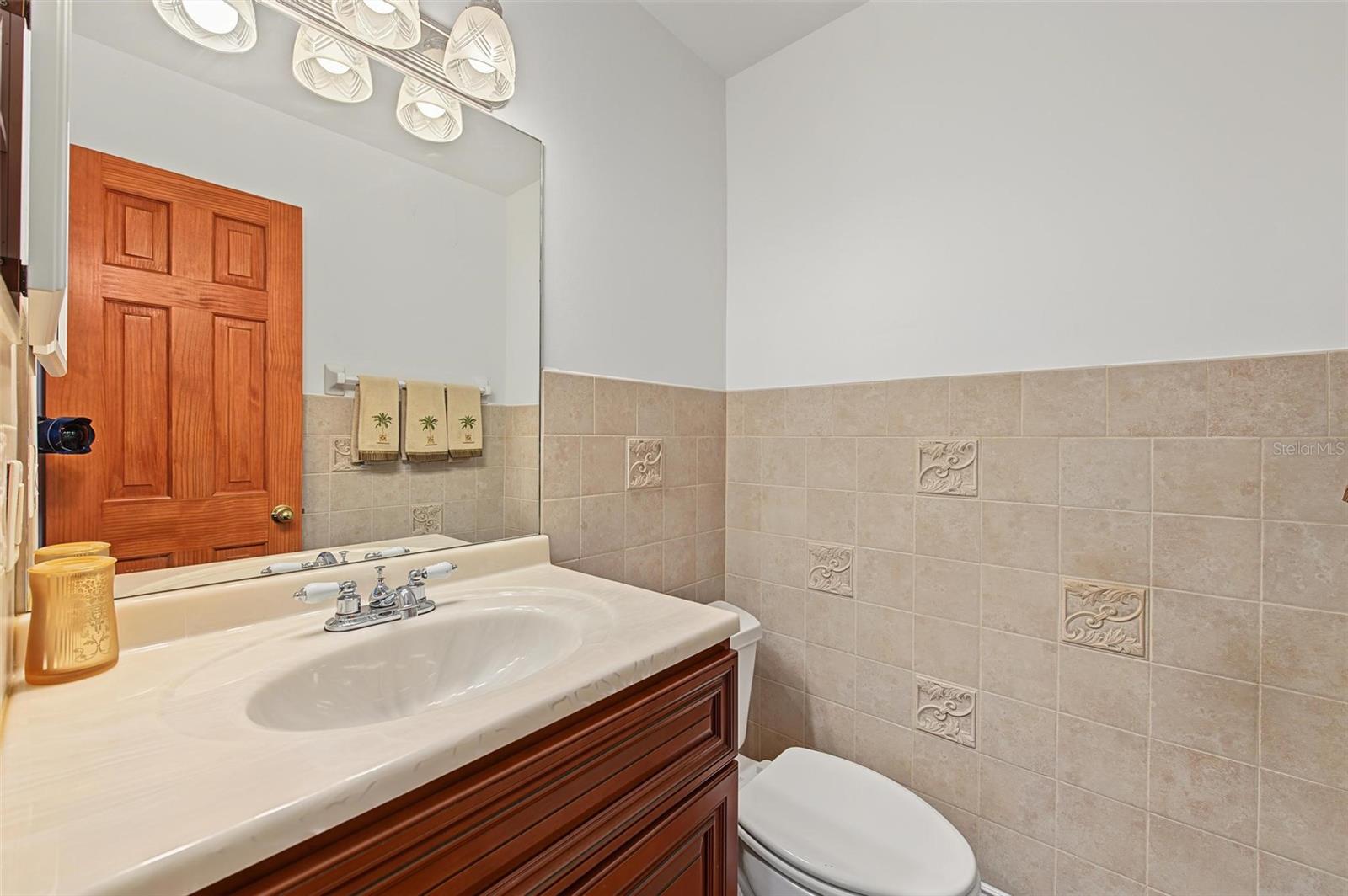 8239 VASSAR CIR — photo 18