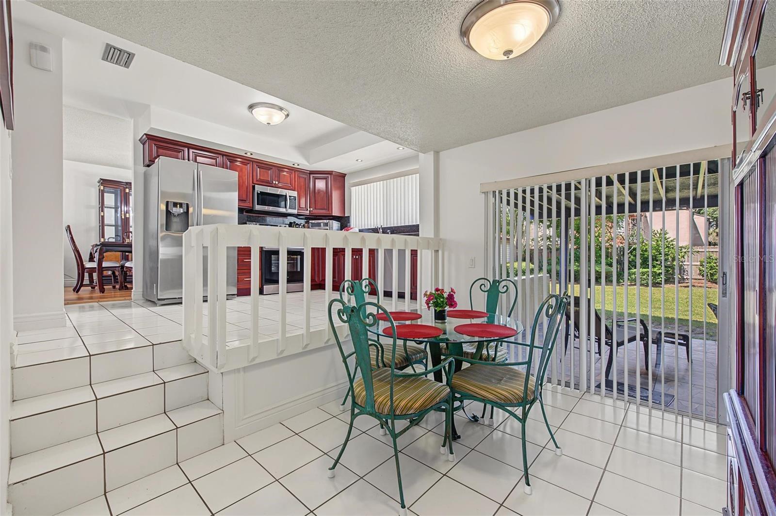 8239 VASSAR CIR — photo 10