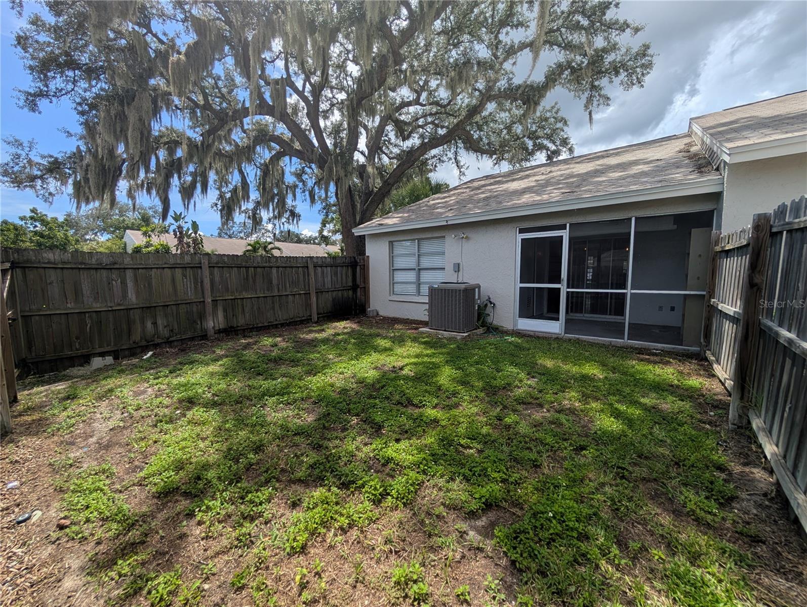 1130 DOVER CT — photo 15