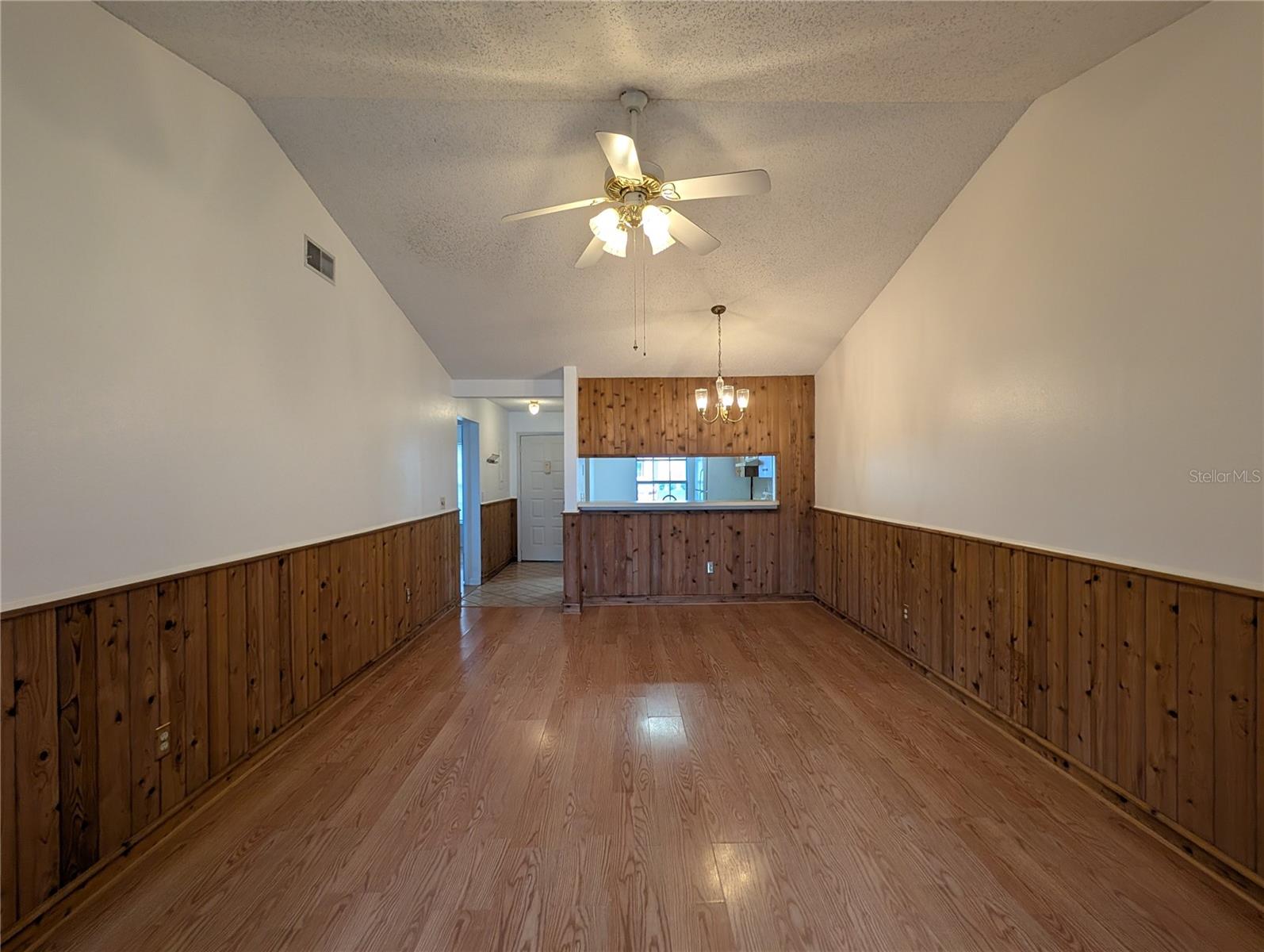 1130 DOVER CT — photo 4