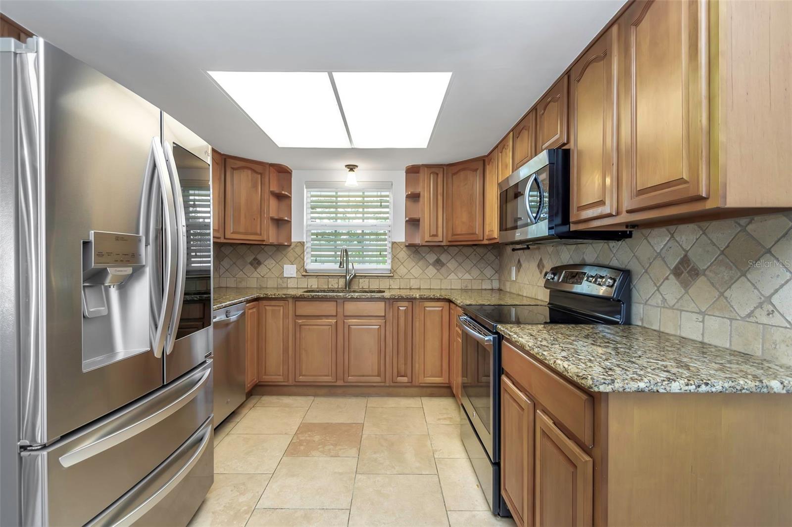 1071 SUEMAR RD — photo 11