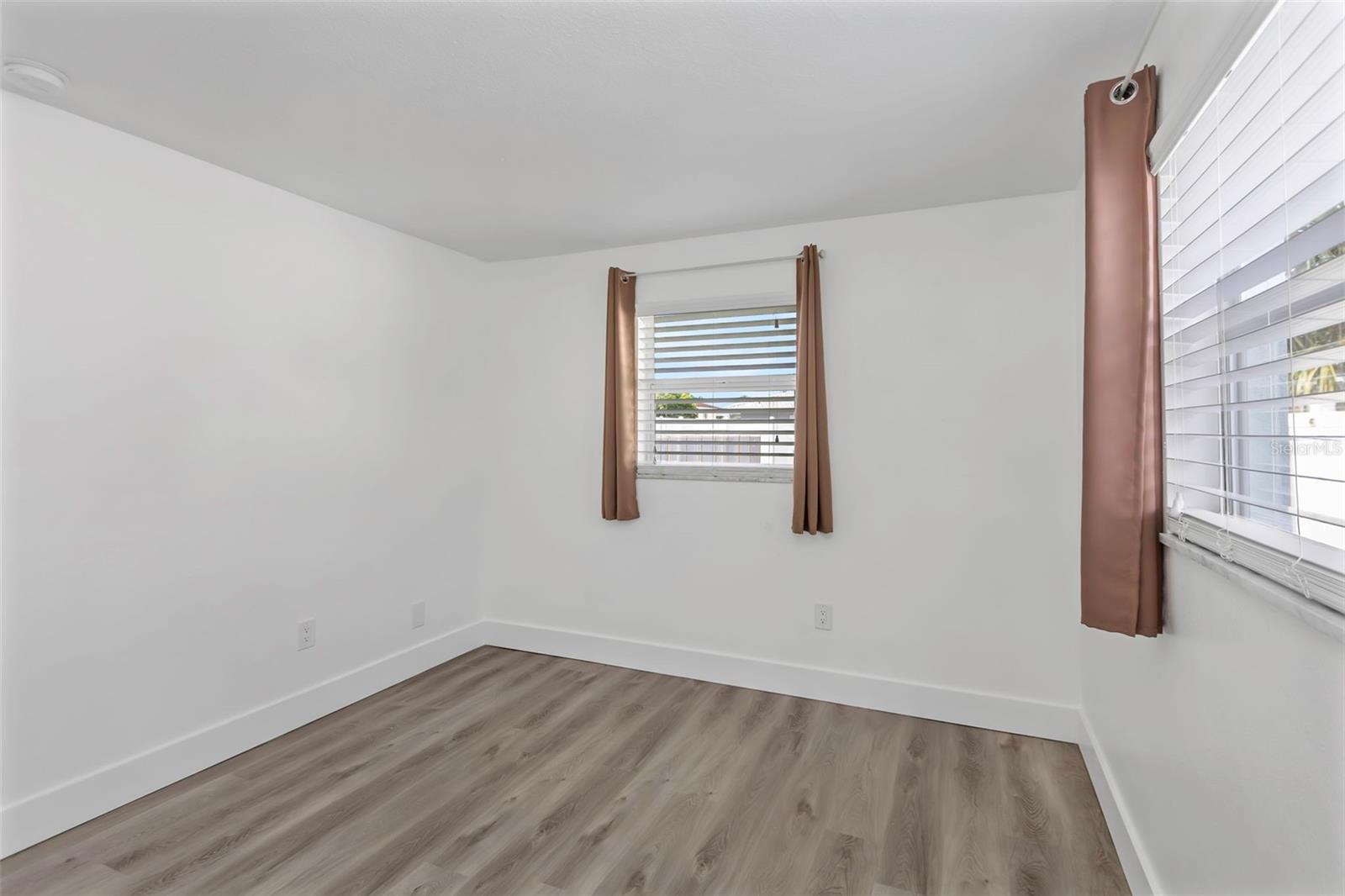 1071 SUEMAR RD — photo 30
