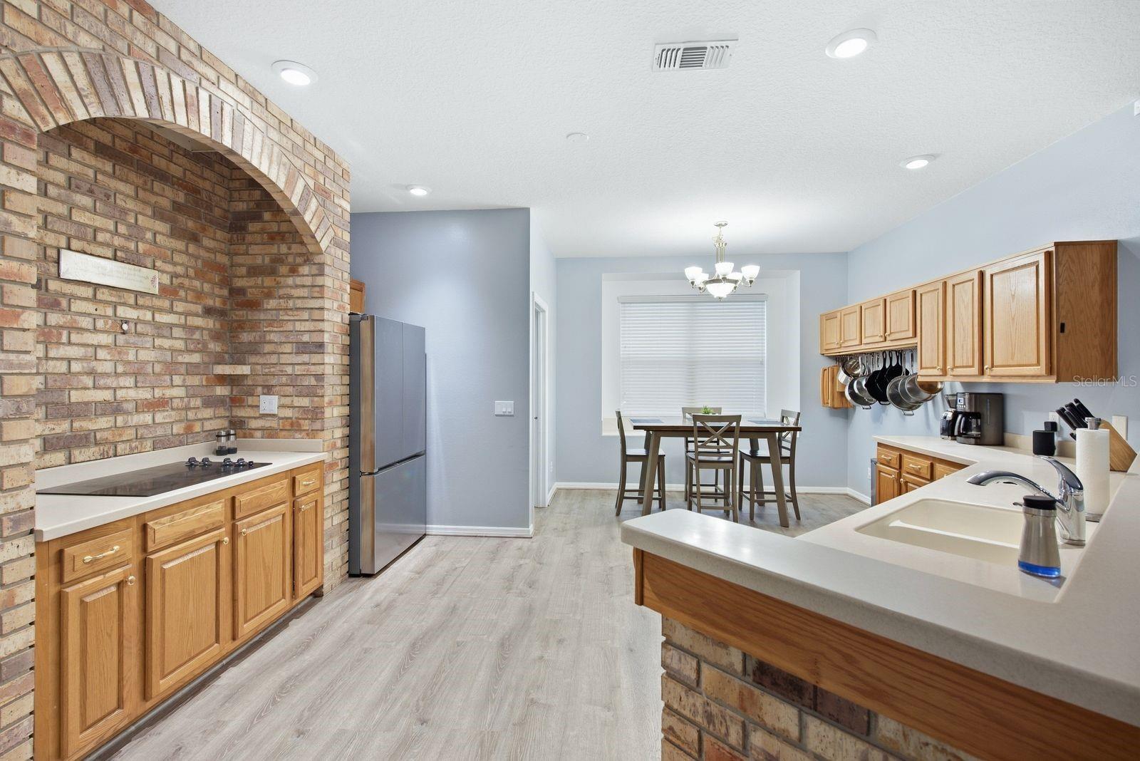6728 THACKSTON DR — photo 10