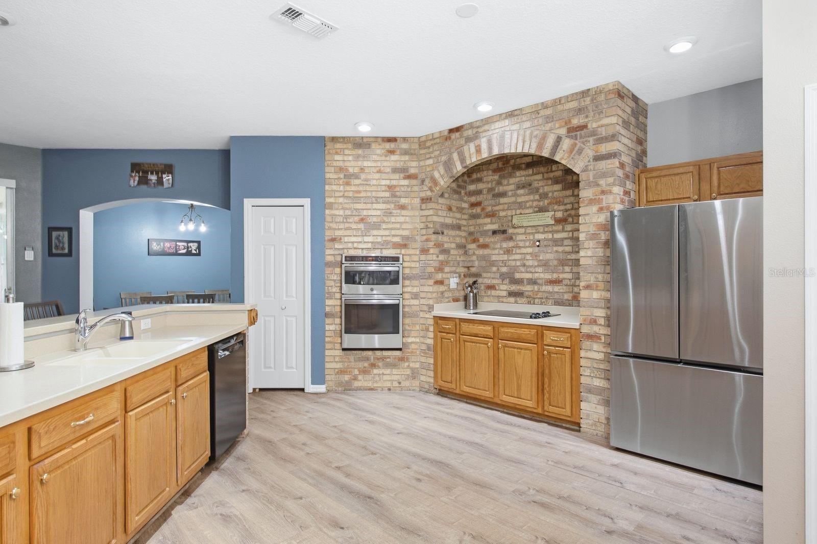 6728 THACKSTON DR — photo 9