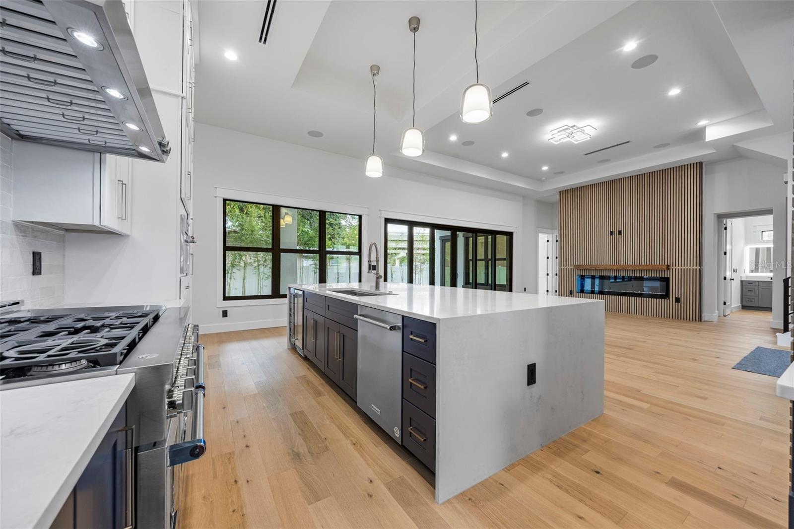 3701 S LYNWOOD AVE — photo 17