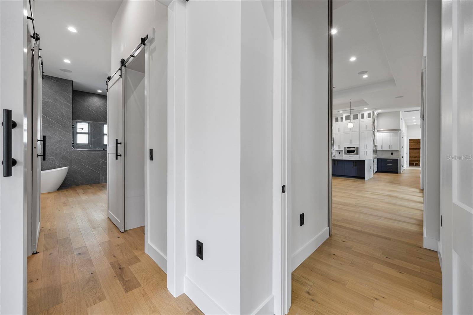 3701 S LYNWOOD AVE — photo 28