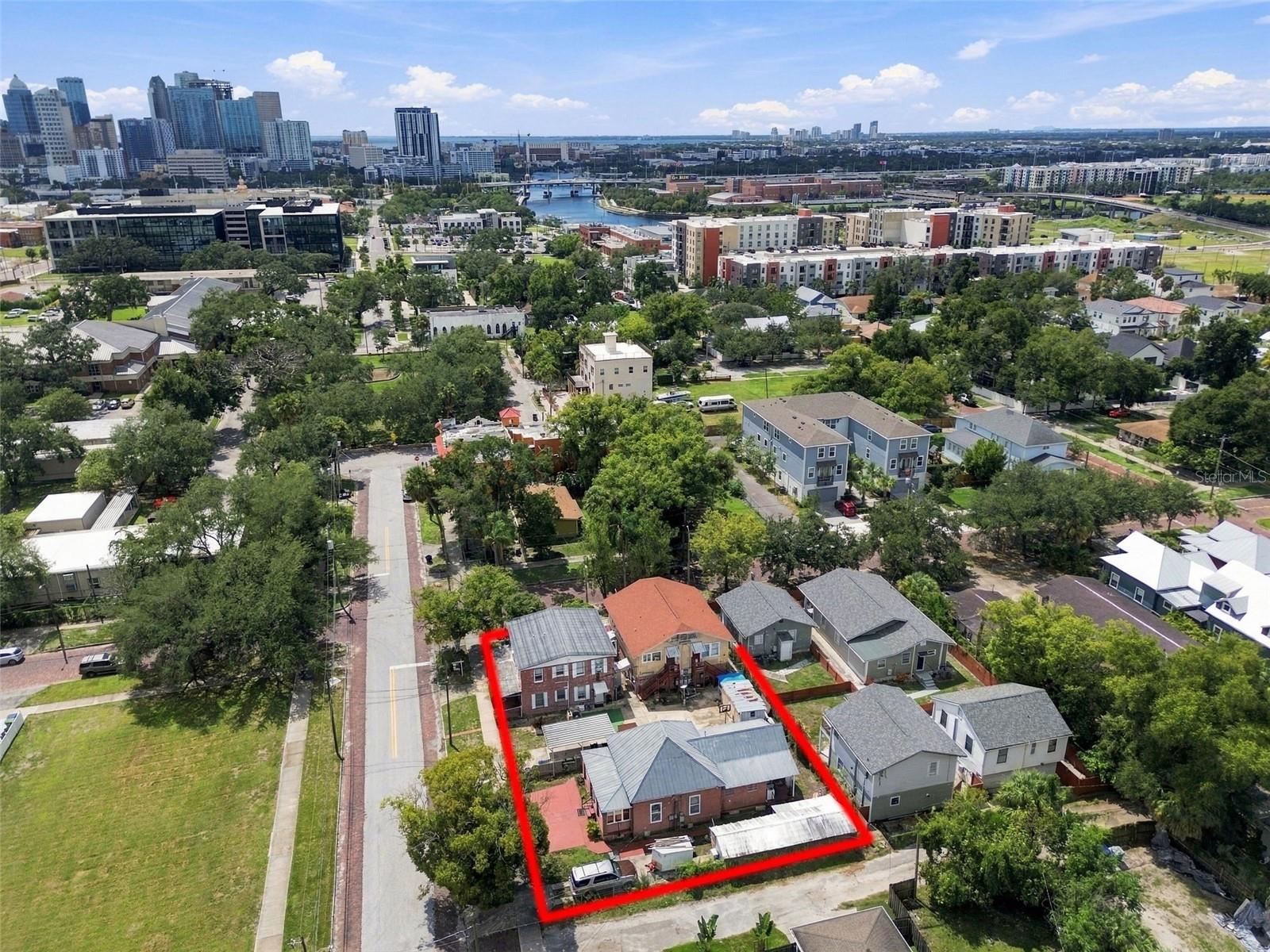 2402 N HIGHLAND AVE — photo 4