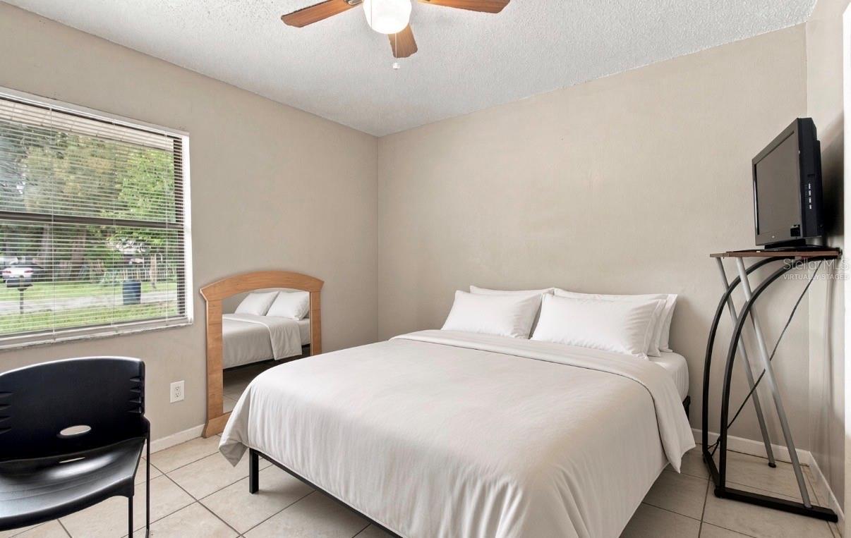 1504 E POINSETTIA AVE — photo 12