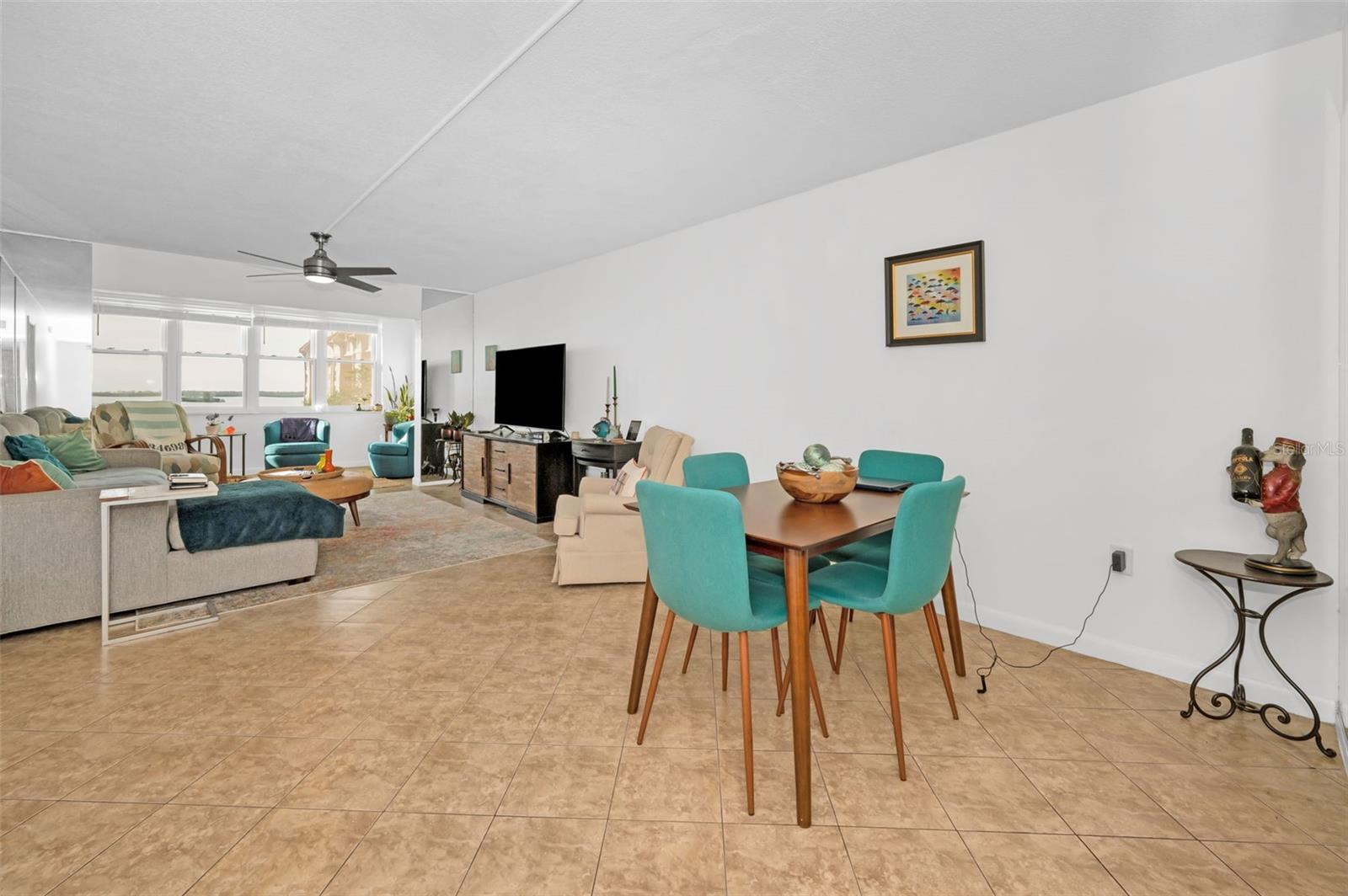 622 EDGEWATER DR #523 — photo 11