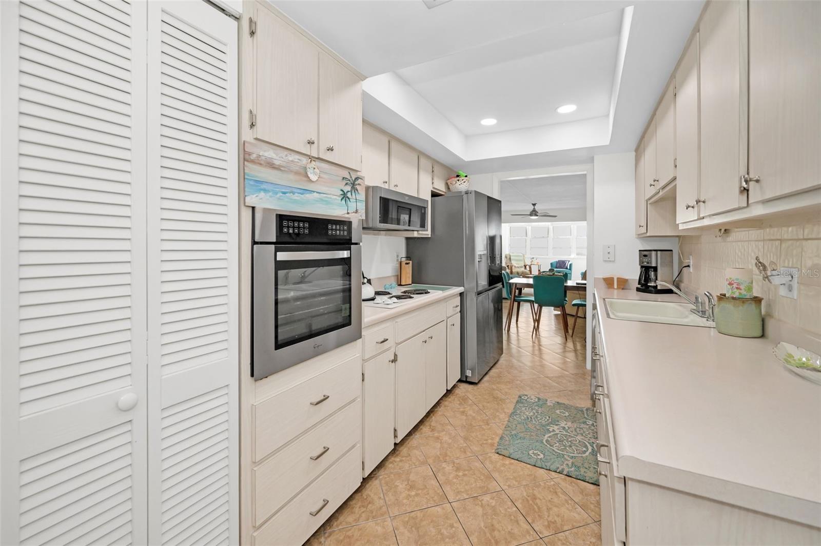 622 EDGEWATER DR #523 — photo 6