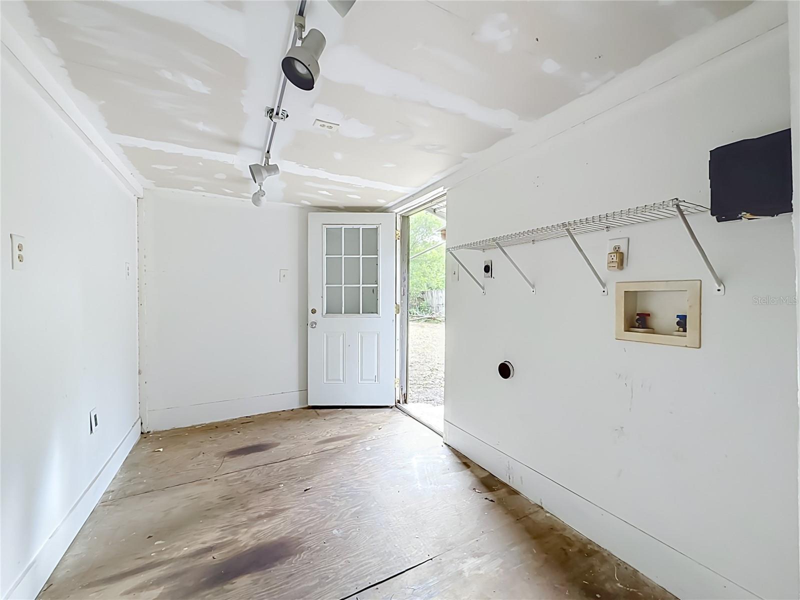 4519 HAINES RD N — photo 20