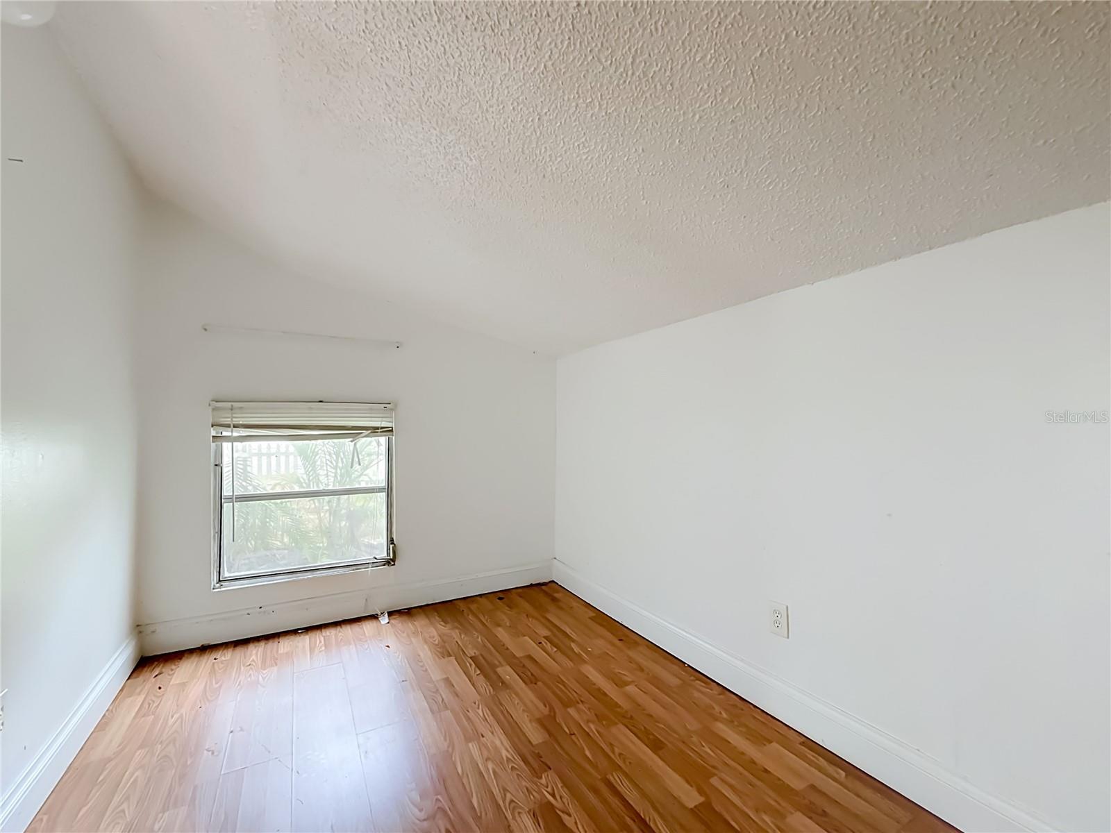 4519 HAINES RD N — photo 16