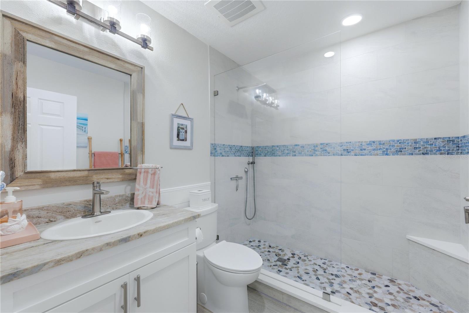 5531 CANNES CIR #403 — photo 9
