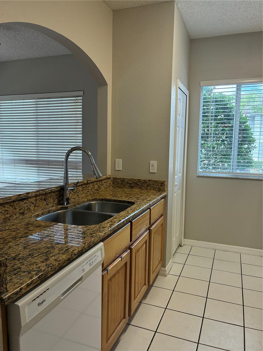18143 PARADISE POINT DR — photo 9