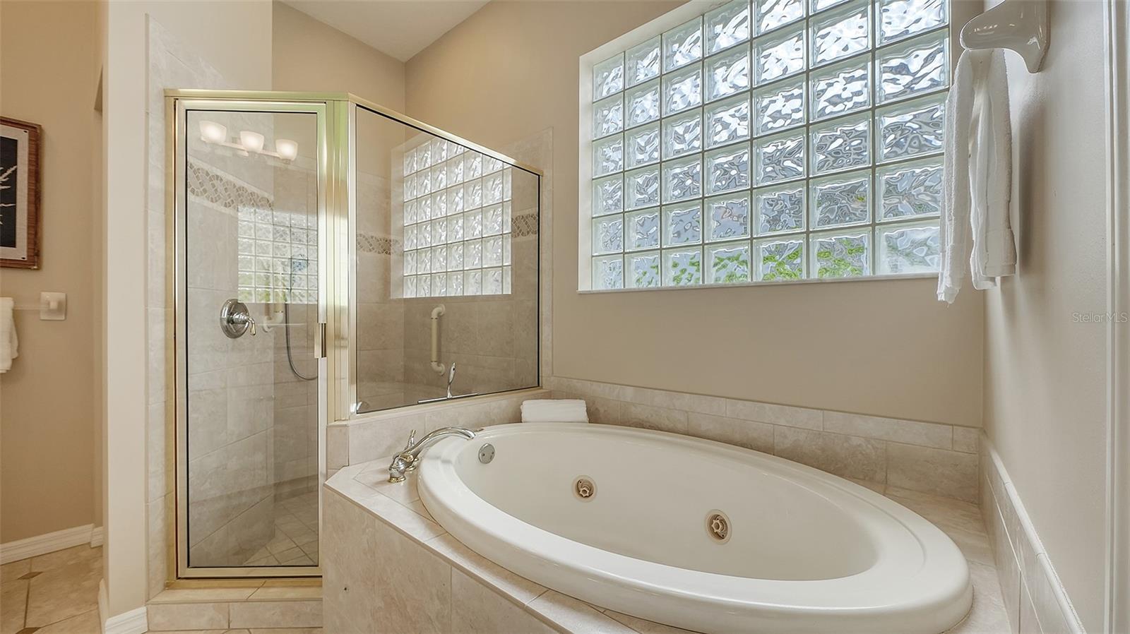 661 MISTY PINE DR — photo 33