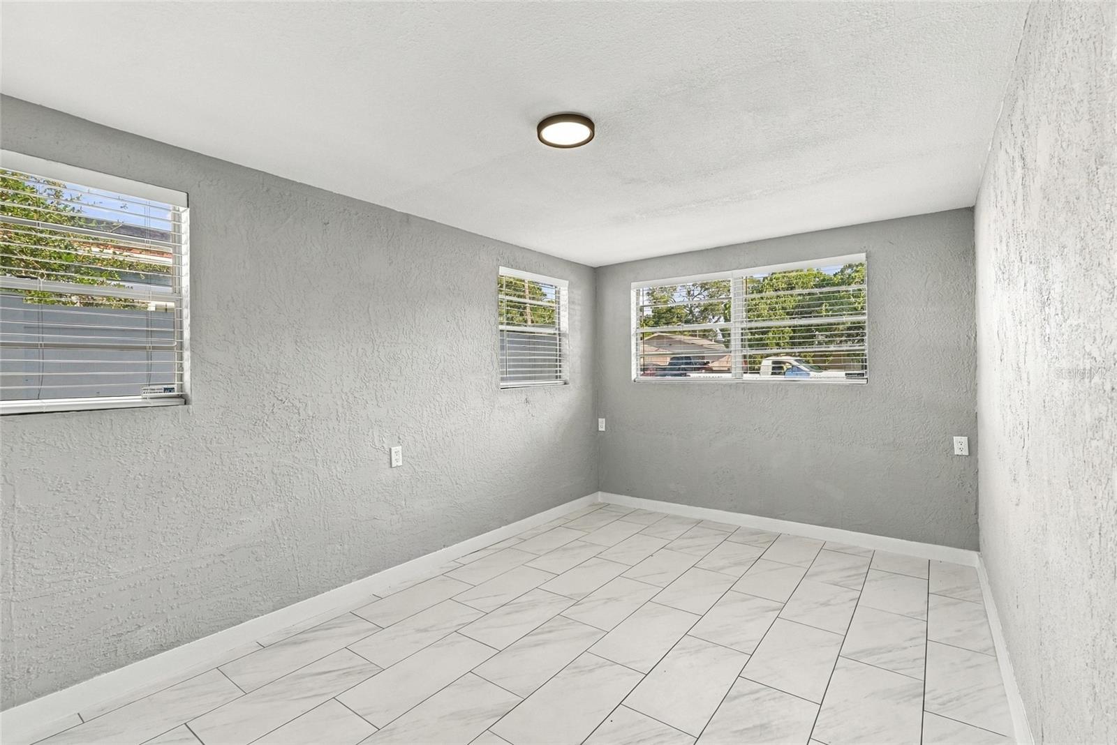 4684 16TH AVE S — photo 10