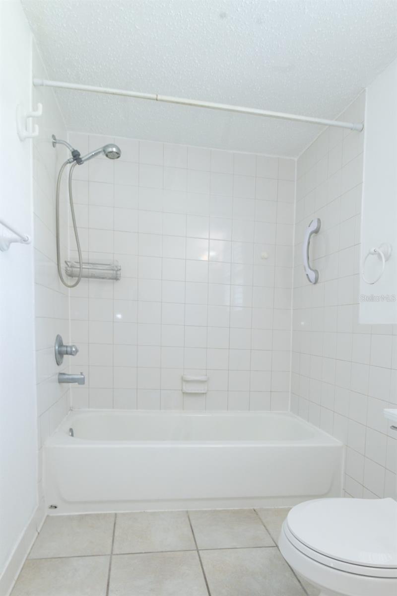 10840 NORWOOD AVE — photo 18